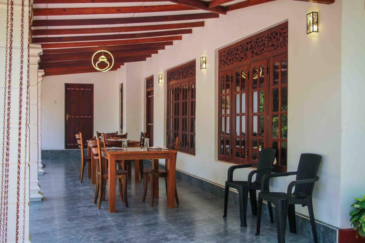 Wijesiri Family Guest House Σιγκιρίγια Εξωτερικό φωτογραφία