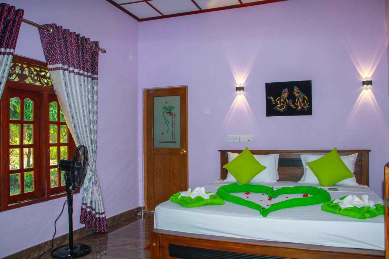 Wijesiri Family Guest House Σιγκιρίγια Εξωτερικό φωτογραφία