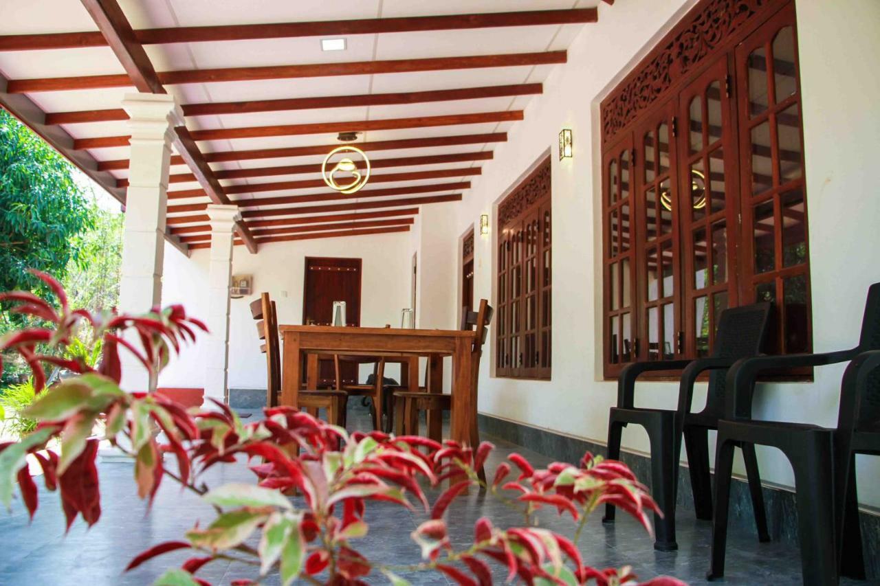 Wijesiri Family Guest House Σιγκιρίγια Εξωτερικό φωτογραφία