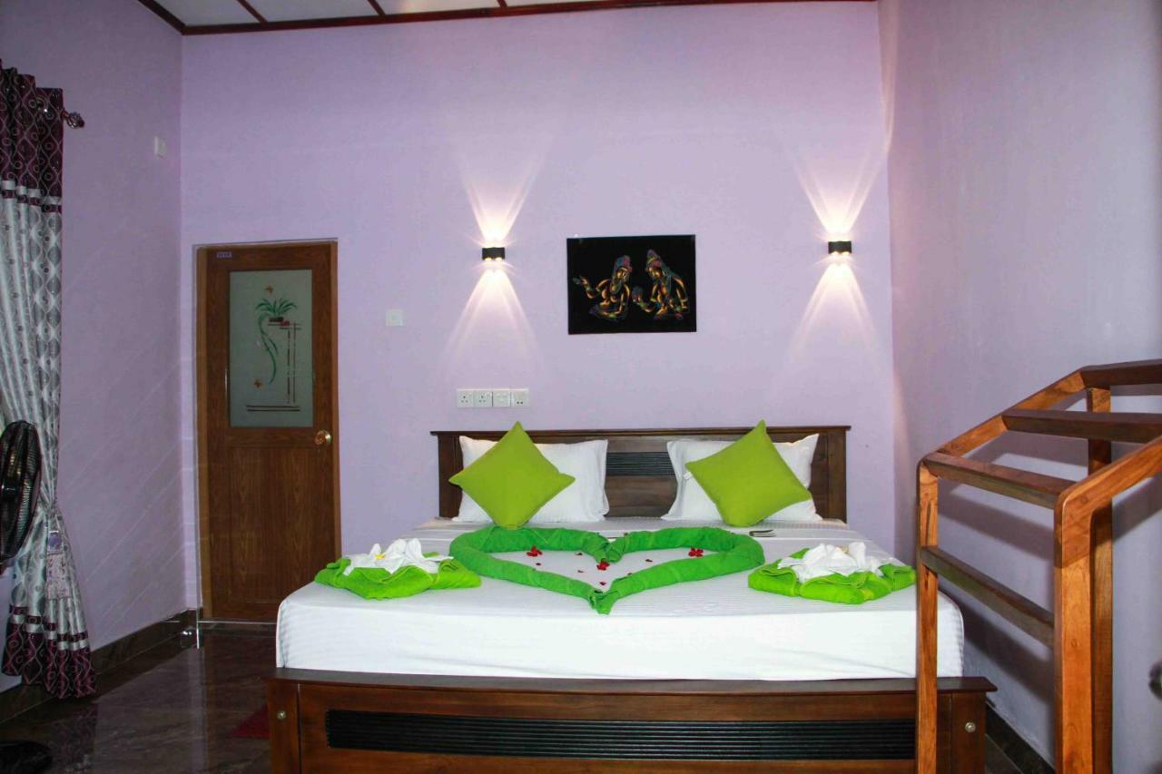 Wijesiri Family Guest House Σιγκιρίγια Εξωτερικό φωτογραφία