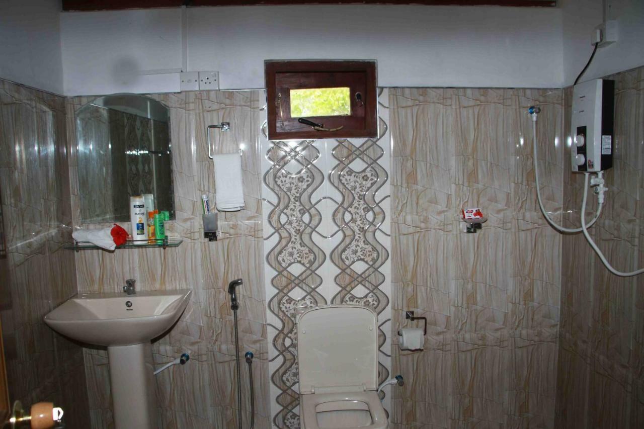 Wijesiri Family Guest House Σιγκιρίγια Εξωτερικό φωτογραφία