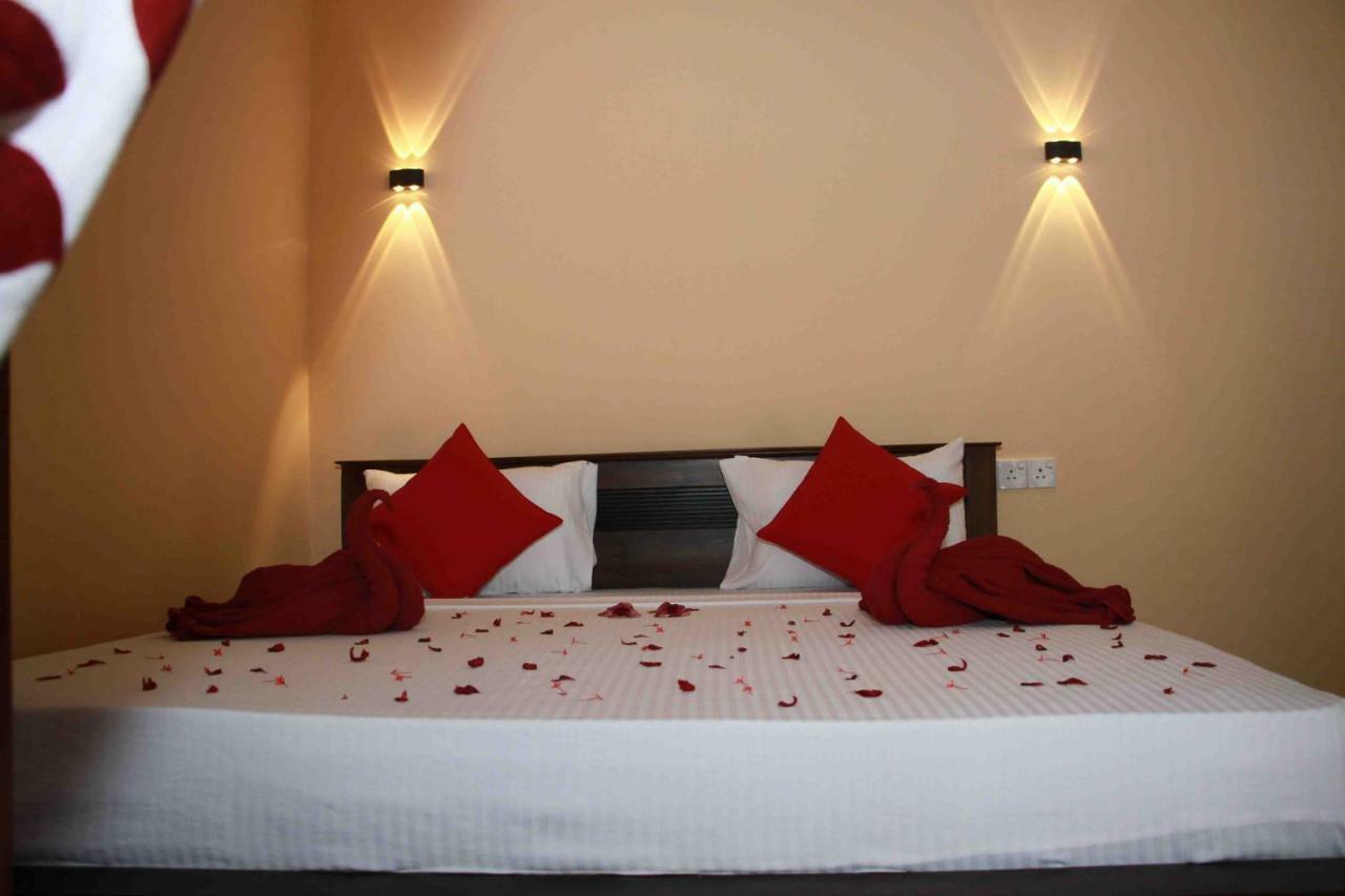 Wijesiri Family Guest House Σιγκιρίγια Εξωτερικό φωτογραφία